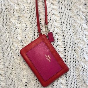 🍒RED AND PINK COACH WRISTLET WALLET🍒